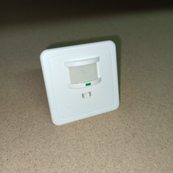 LDD12-035-500-001 Датчик движения в помещении ДД-035 500Вт 140° 12м IP20 белый ИЭК фото покупателя 2