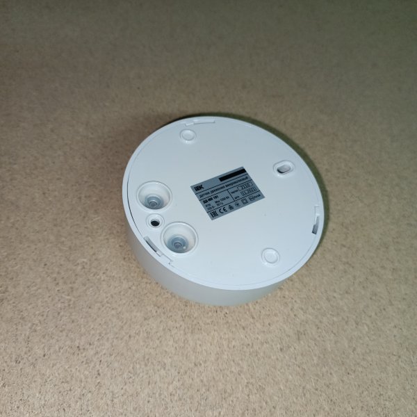 LDD11-101MB-1200-001 Потолочный датчик движения ИЭК мощность нагрузки 1200 Вт, дальность обнаружения 8 метров, цвет белый фото покупателя 1