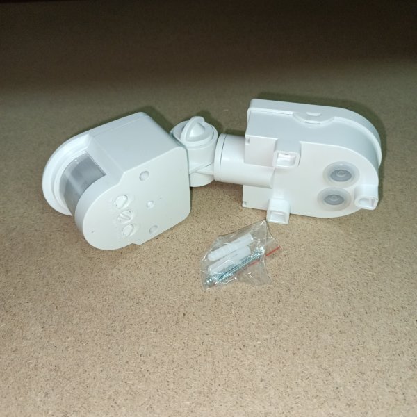 5012899 Инфракрасный датчик движения PMS-IR 008, мощность нагрузки 1200 Вт, белый цвет фото покупателя 1