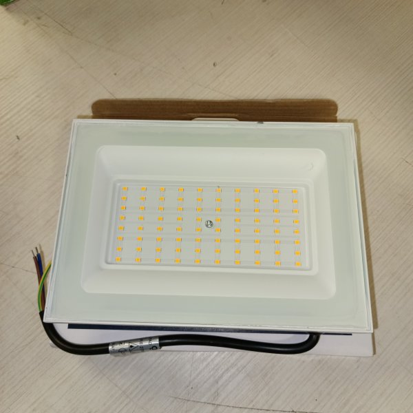 618627 Влагозащищенный LED прожектор FL-LED Light-PAD 70Вт Foton lighting, теплый свет, белого цвета фото покупателя 2