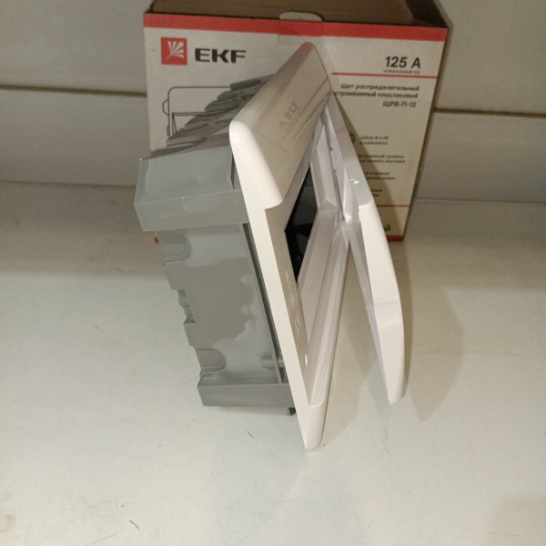 sb-v-12w Встроенный модульный щиток пластиковый ЕКФ для дома и квартиры скрытой установки на 12 модулей фото покупателя 2