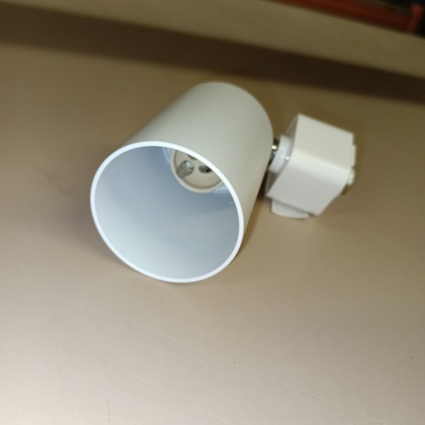 4099854242212 Однофазный трековый светильник под лампу мощностью 50 Вт или LED лампу 13 Вт с цоколем GU10, белый корпус фото покупателя 2