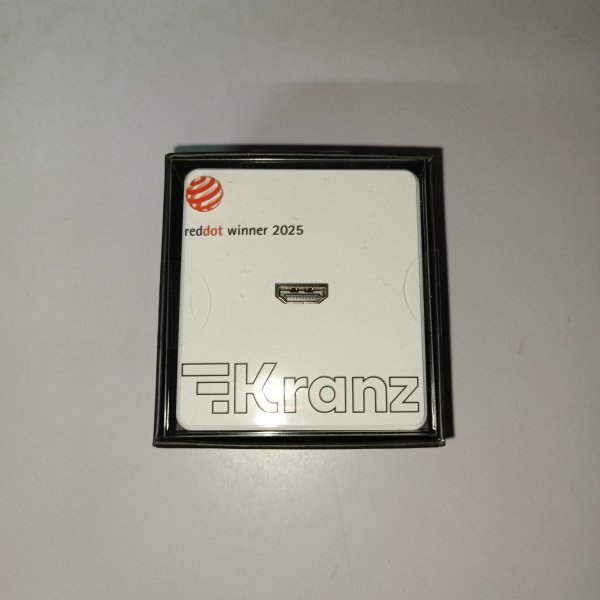 KR-78-0730-1 Встраиваемая мультимедийная розетка HDMI Miele Round, цвет перламутр фото покупателя 1