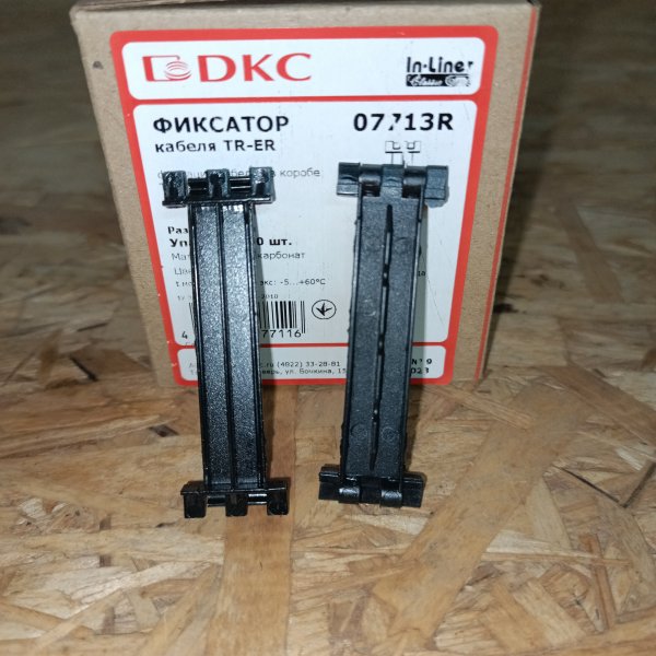 Кабельный фиксатор для 80мм кабельного короба DKC фото покупателя 1
