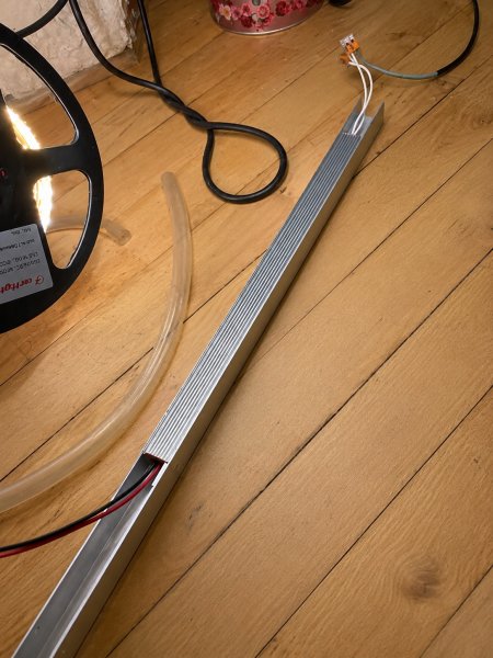 KPS-V24-60W33-L Интерьерный источник питания Kaisen (Кайсен) для светодиодных модулей 24 Вольта, мощностью 60 Ватт, входное напряжение 170-260 Вольт фото покупателя 4