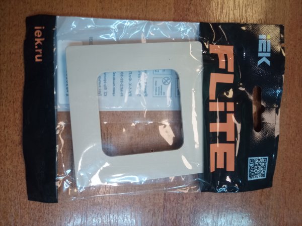 FI-M12-32-20-K88 Однопостовое декоративное обрамление из пластика для электроустановочных механизмов ИЭК Flite, цвет льняной фото покупателя 1