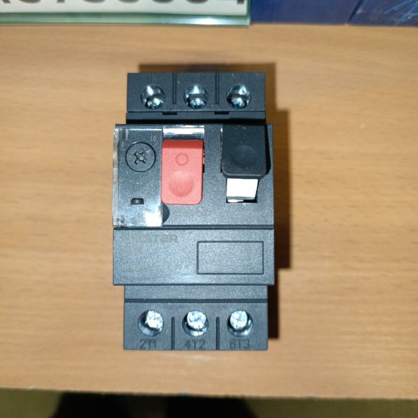 DMS11-010 Ручной кнопочный контактор ПРК32-10 ток 10A уставка 6-10A Ue 660В IEK для пуска и защиты электродвигателя фото покупателя 1