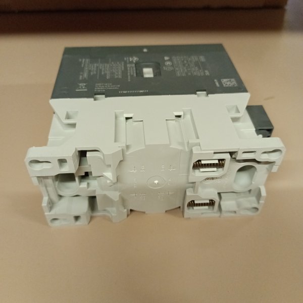1SBL367001R1300 Контактор трехполюсный АВВ AF на 52 Ампера с универсальной цепью управления (AC, DC) на 100-250 Вольт фото покупателя 4