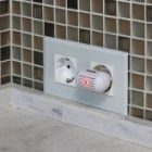 Ультразвуковой отпугиватель комаров Rexant Радиус до 30м 5W 220V 7x6x3см изображение 2