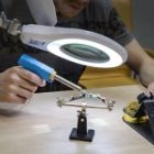 Лупа на струбцине Rexant круглая 5D с подсветкой 96 LED, теплый и холодный свет, белая изображение 2