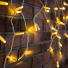 Гирлянда бахрома светодиодная 2,4х0,6м 76LED тепло-белый IP44, постоянное свечение,белый провод изображение 6