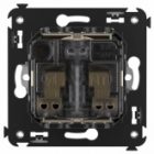 Розетка в стену DKC Avanti 2P+E со шторками ванильная дымка изображение 3