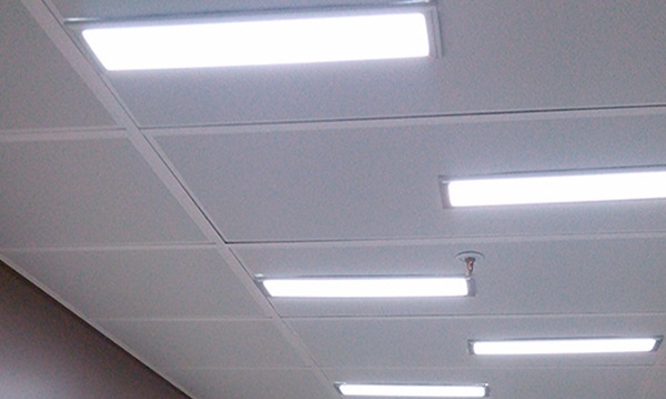 Накладные/встраиваемые светодиодные светильники LED (аналог 2х18/2х36)